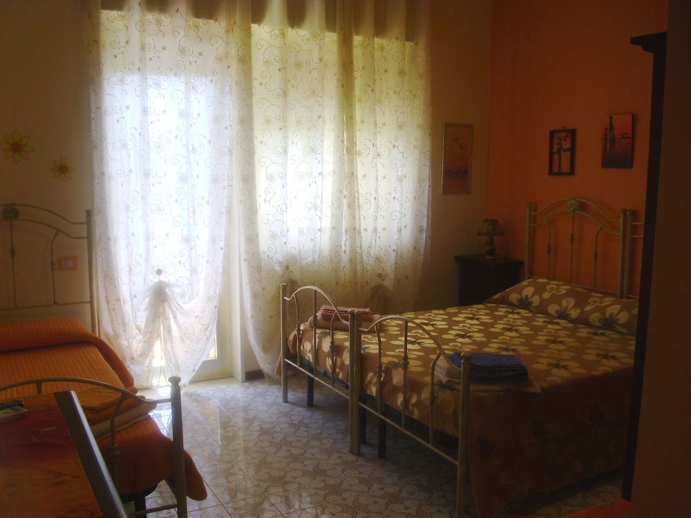 Bed and Breakfast A Casa Di Marco Katania Zewnętrze zdjęcie